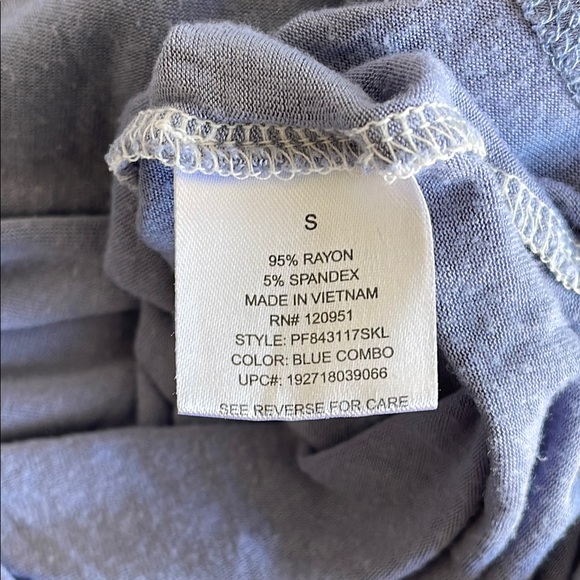 No.079 Pink Republic Blue and White Color-Block Hoodie size small - Picture 8 of 8